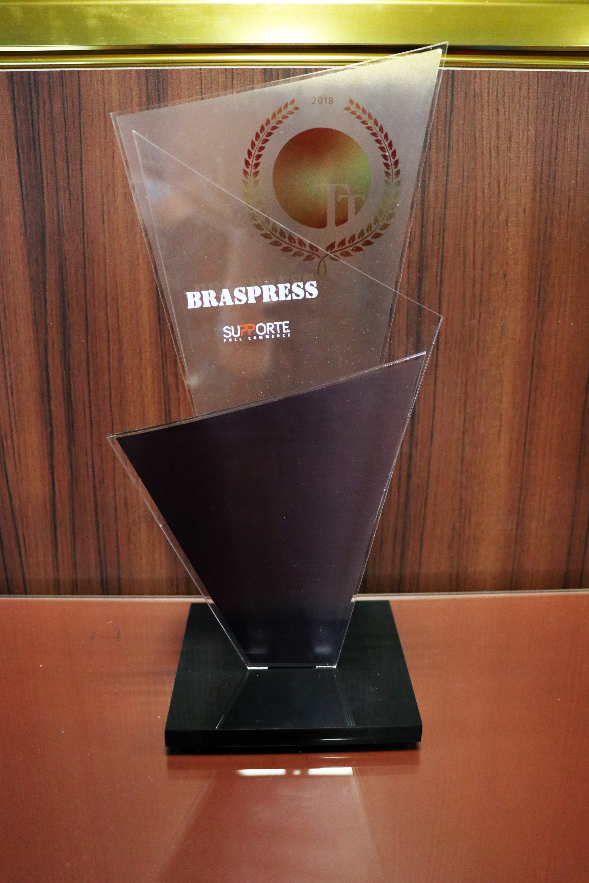 Braspress recebe prêmio Top Trans 2018