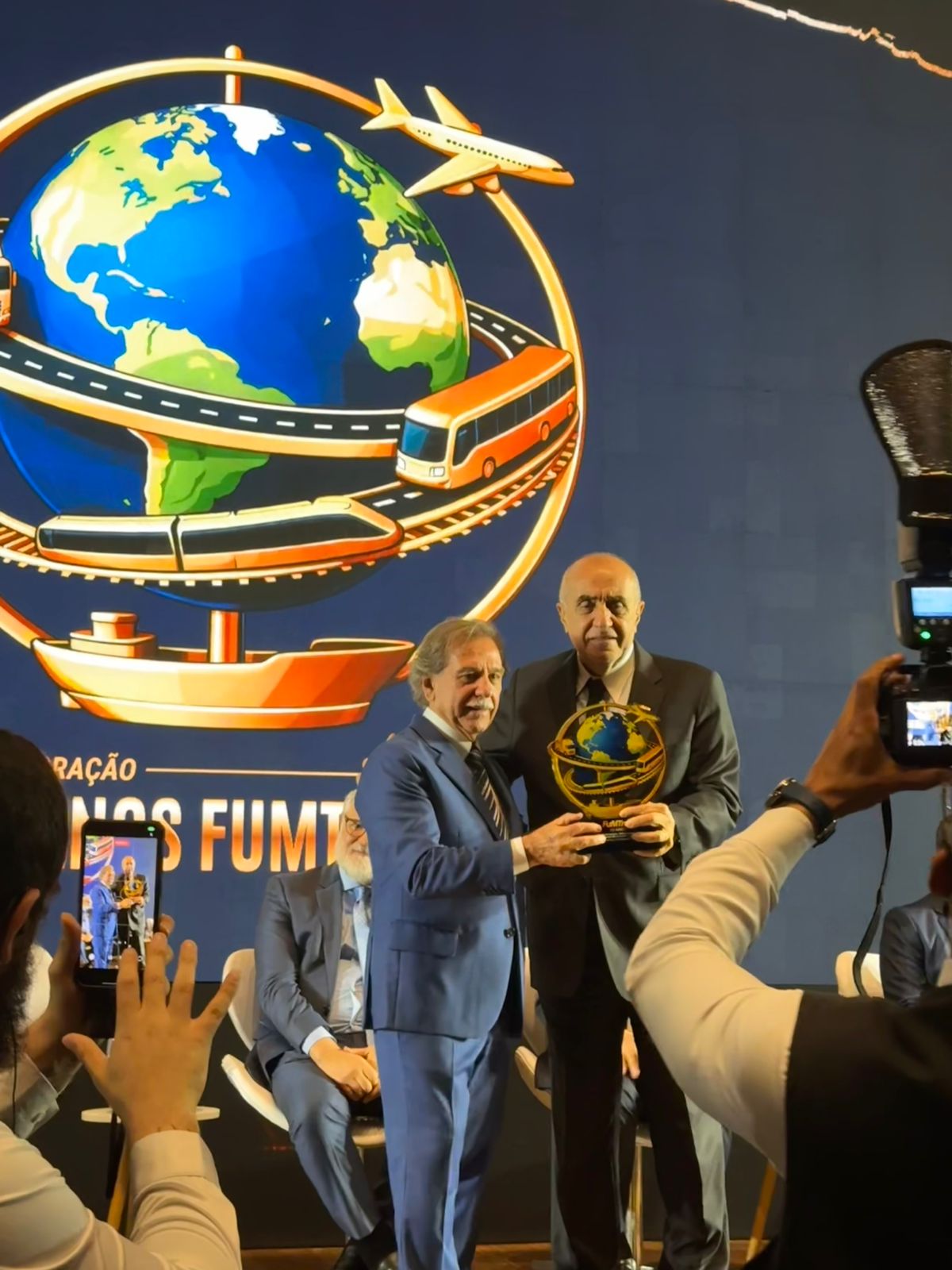 <strong>Urubatan Helou recebe homenagem da FUMTRAN</strong>